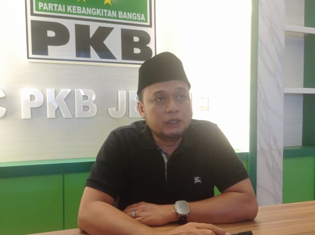 Ketua DPC PKB Jember, Ayub Junaidi, di Kantor DPC PKB Jember.